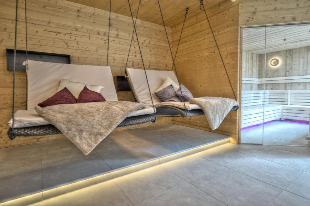 B&B Boutique Hotel Burgund Parcines Exterior photo