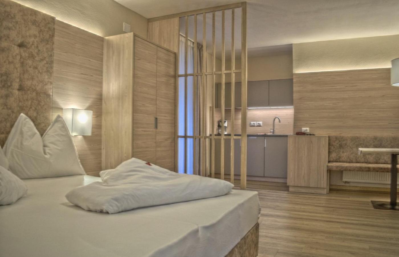 B&B Boutique Hotel Burgund Parcines Exterior photo